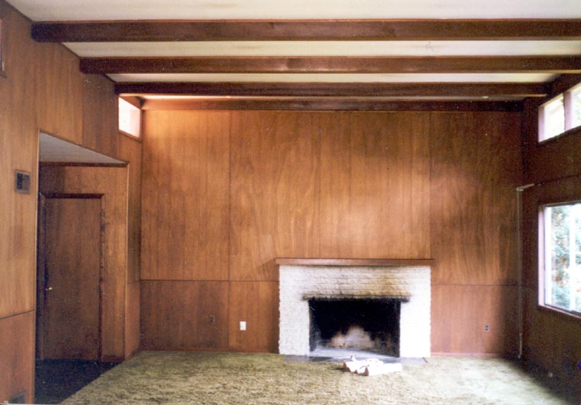 Great room before remodeling
