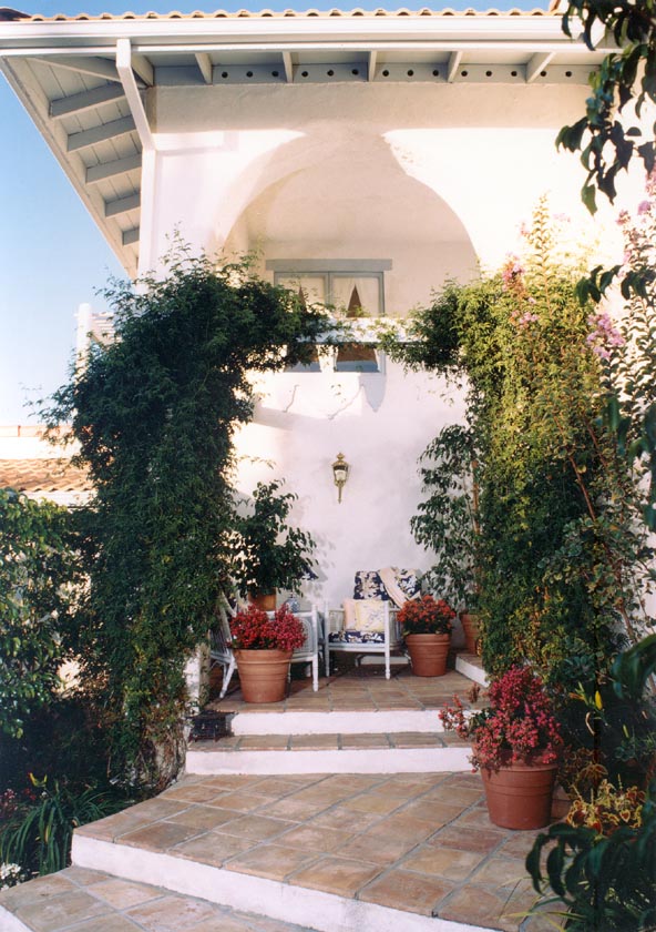 Spanish-modern entry